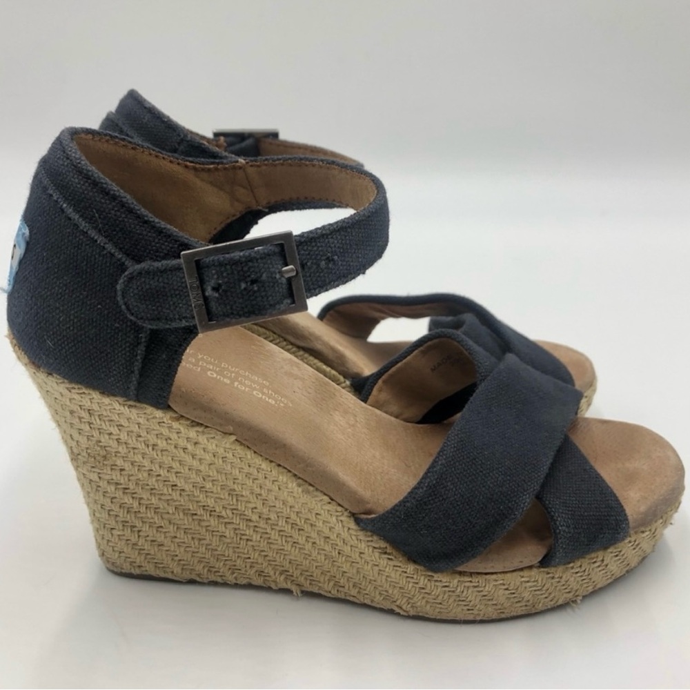 Toms Grosgrains navy wedge sandals size 6